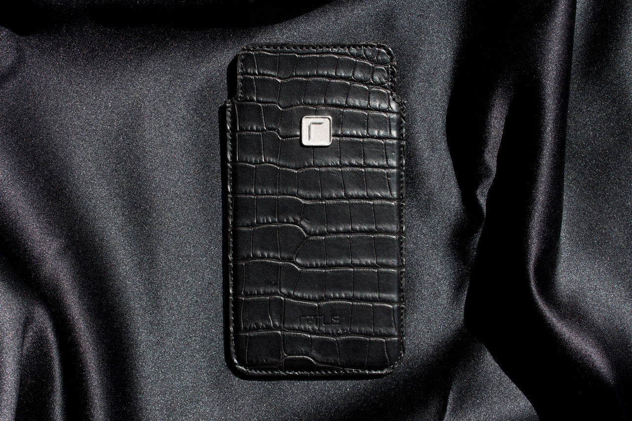 handmade aligator leather iPhone case