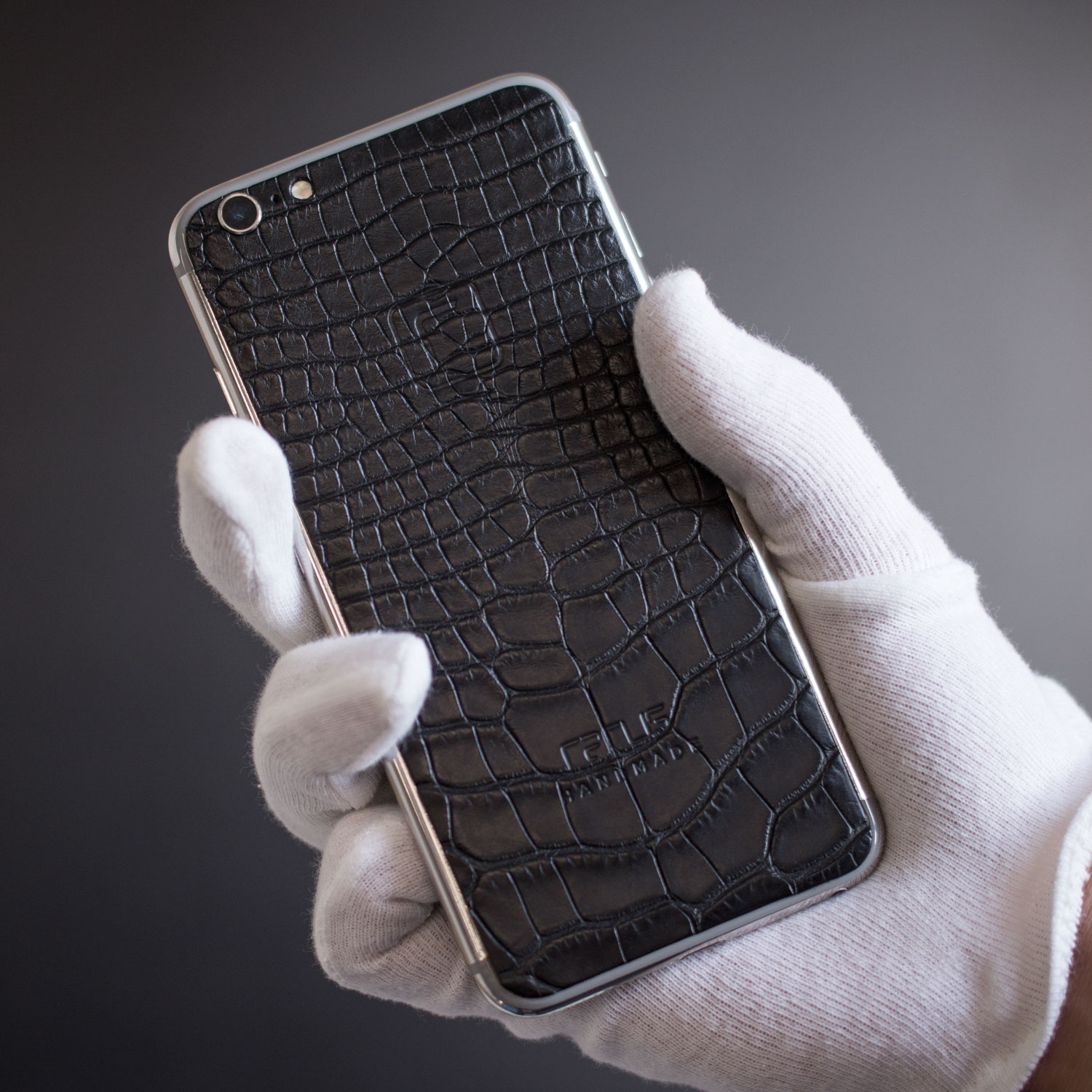 silver rhodium iPhone 6s withblack aligator leather